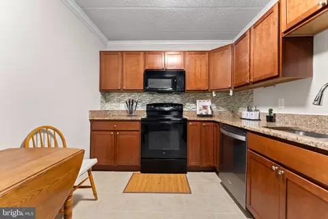 11617 Windbluff Ct #9B, Reston, VA 20191 photo 20