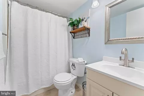 11617 Windbluff Ct #9B, Reston, VA 20191 photo 35