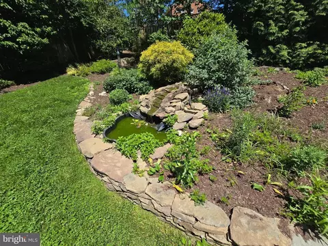 1805 Great Falls St, Mclean, VA 22101 photo 3