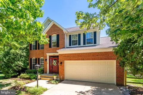 Exterior - 12809 Tournament Dr, Reston, VA 20191 photo 8 of 19