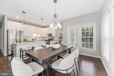 Dining - 12809 Tournament Dr, Reston, VA 20191 photo 4 of 6