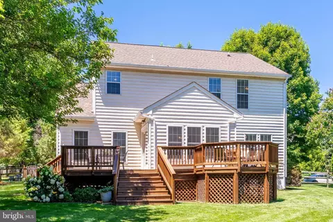 Exterior - 12809 Tournament Dr, Reston, VA 20191 photo 11 of 19