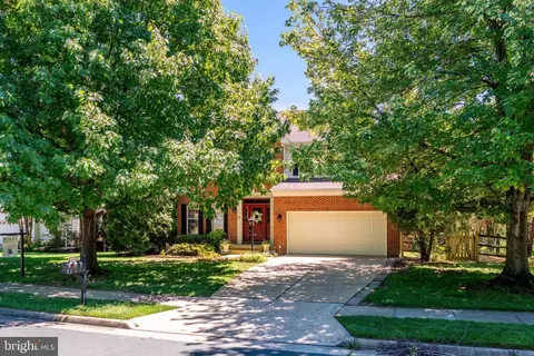 Exterior - 12809 Tournament Dr, Reston, VA 20191 photo 7 of 19