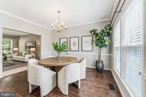 Dining - 12809 Tournament Dr, Reston, VA 20191 photo 6 of 6