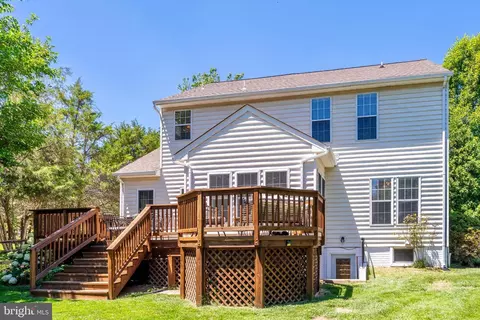 Exterior - 12809 Tournament Dr, Reston, VA 20191 photo 13 of 19