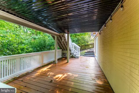 Exterior - 11634 Springhouse Pl, Reston, VA 20194 photo 11 of 13