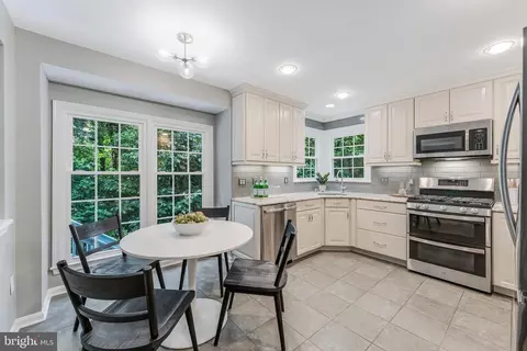 Kitchen - 11634 Springhouse Pl, Reston, VA 20194 photo 6 of 6