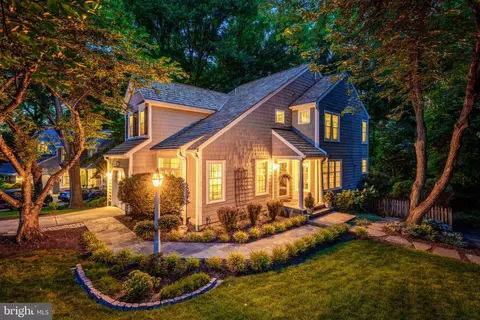 Exterior - 11634 Springhouse Pl, Reston, VA 20194 photo 3 of 13