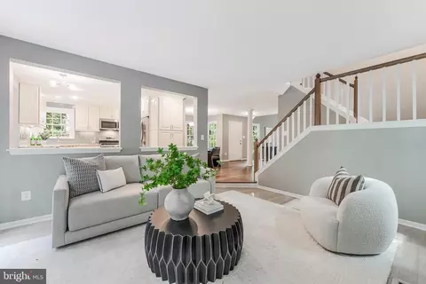 Living - 11634 Springhouse Pl, Reston, VA 20194 photo 2 of 3