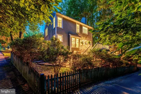 Exterior - 11634 Springhouse Pl, Reston, VA 20194 photo 4 of 13