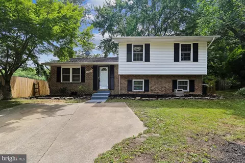 5706 Oak Apple Ct, Burke, VA 22015