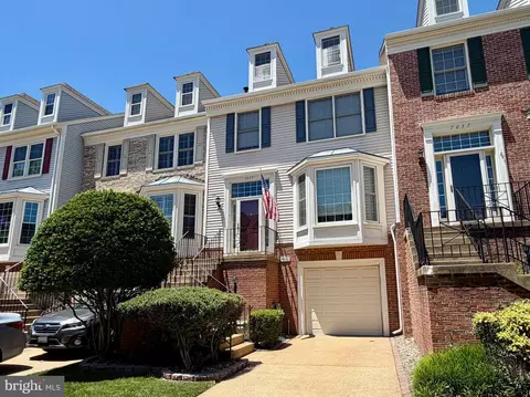 7035 Kings Manor Dr, Alexandria, VA 22315