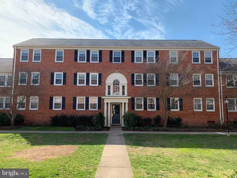 6508 Boulevard Vw #A1, Alexandria, VA 22307