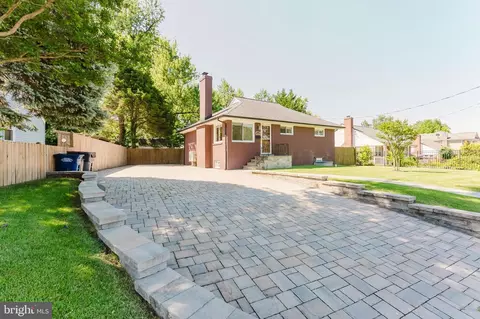 3269 Annandale Rd, Falls Church, VA 22042