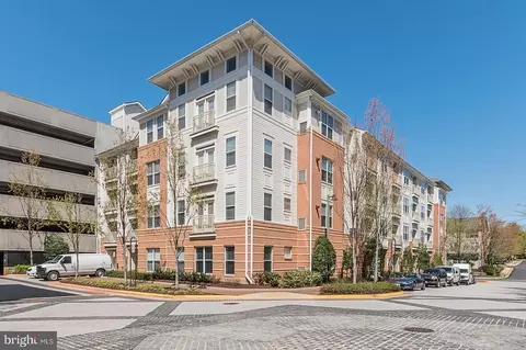 9486 Virginia Center Blvd #308, Vienna, VA 22181