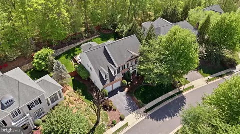 View/Area - 7323 Laurel Creek Ct, Springfield, VA 22150 photo 3 of 10