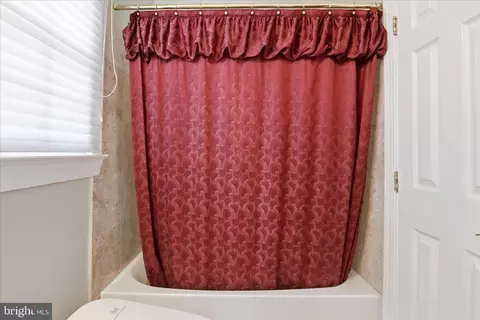 Bath - 7323 Laurel Creek Ct, Springfield, VA 22150 photo 2 of 10