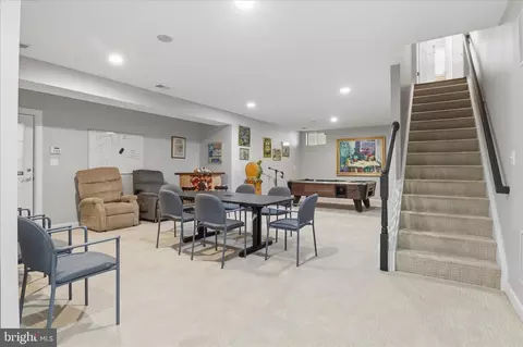Entry Way - 7323 Laurel Creek Ct, Springfield, VA 22150 photo 6 of 7