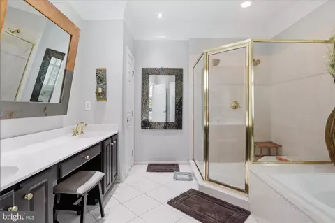 Bath - 7323 Laurel Creek Ct, Springfield, VA 22150 photo 6 of 10