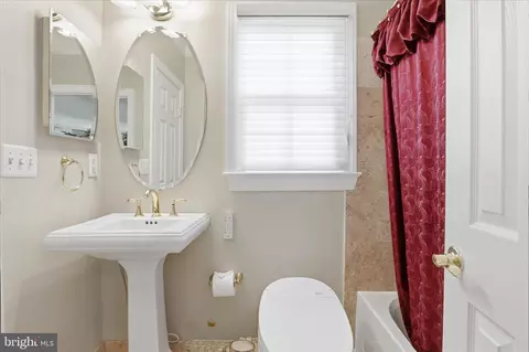 Bath - 7323 Laurel Creek Ct, Springfield, VA 22150 photo 1 of 10