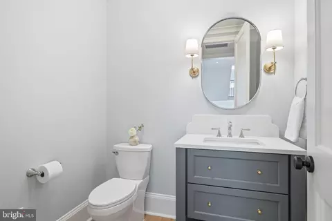Bath - 6008 Oakdale Rd, Mclean, VA 22101 photo 1 of 12