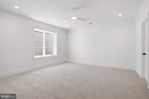 Bedroom - 6008 Oakdale Rd, Mclean, VA 22101 photo 14 of 14