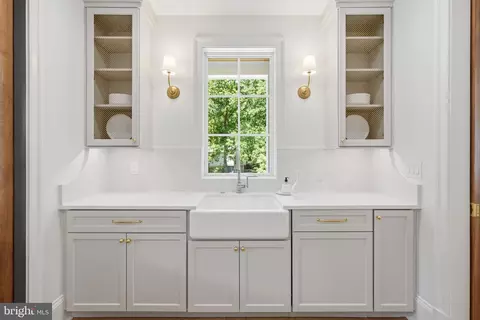Other - 6008 Oakdale Rd, Mclean, VA 22101 photo 6 of 36
