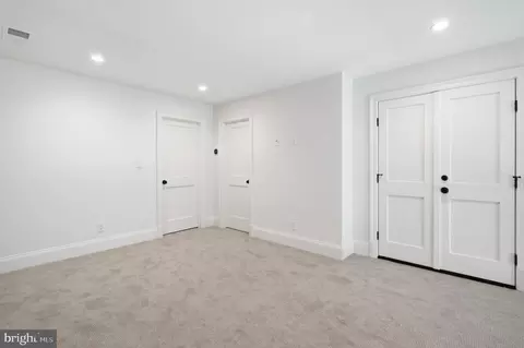 Bedroom - 6008 Oakdale Rd, Mclean, VA 22101 photo 11 of 14