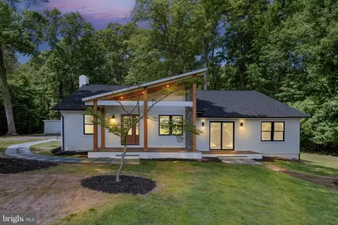 12365 Henderson Rd, Clifton, VA 20124