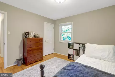 Bedroom - 6602 Sandover Ct, Springfield, VA 22152 photo 10 of 13