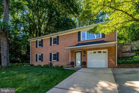 Exterior - 6602 Sandover Ct, Springfield, VA 22152 photo 3 of 17