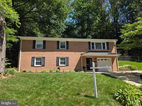 6602 Sandover Ct, Springfield, VA 22152