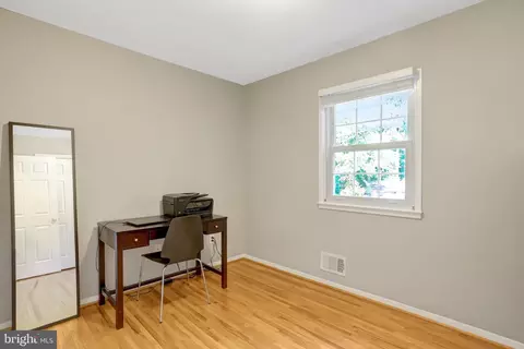 Bedroom - 6602 Sandover Ct, Springfield, VA 22152 photo 11 of 13