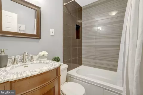Bath - 6602 Sandover Ct, Springfield, VA 22152 photo 2 of 3