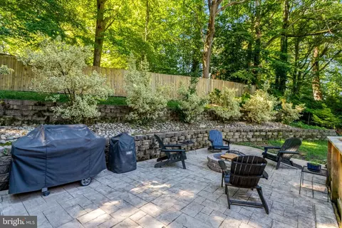 Exterior - 6602 Sandover Ct, Springfield, VA 22152 photo 10 of 17