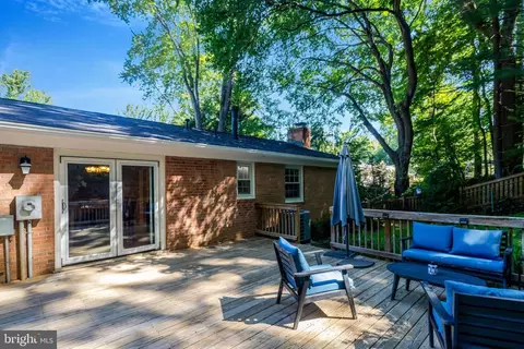 Exterior - 6602 Sandover Ct, Springfield, VA 22152 photo 8 of 17