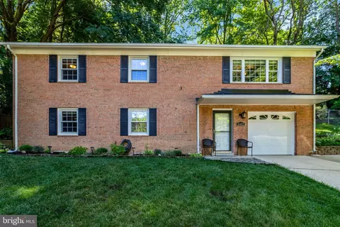 Exterior - 6602 Sandover Ct, Springfield, VA 22152 photo 2 of 17