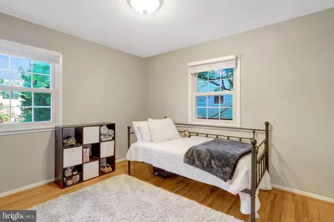 Bedroom - 6602 Sandover Ct, Springfield, VA 22152 photo 8 of 13