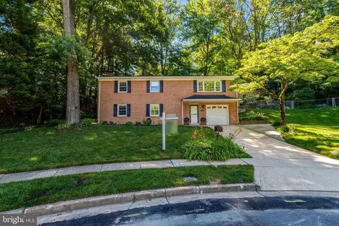 Exterior - 6602 Sandover Ct, Springfield, VA 22152 photo 4 of 17