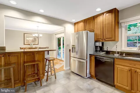 Kitchen - 6602 Sandover Ct, Springfield, VA 22152 photo 3 of 4