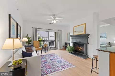 12949 Centre Park Cir #404, Herndon, VA 20171