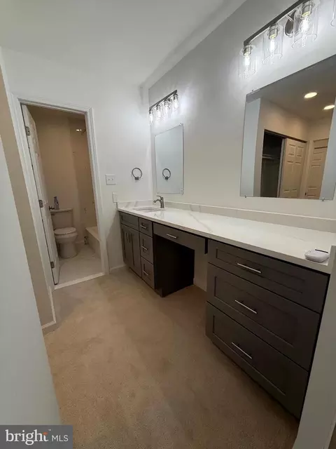 Bath - 5772 G Rexford Ct, Springfield, VA 22152 photo 3 of 5