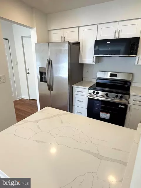 Kitchen - 5772 G Rexford Ct, Springfield, VA 22152 photo 2 of 5