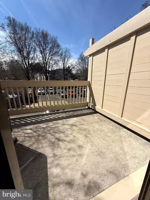 Exterior - 5772 G Rexford Ct, Springfield, VA 22152 photo 2 of 2
