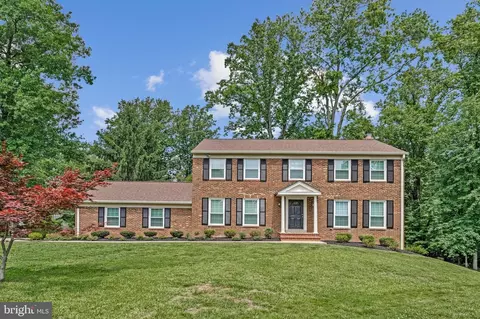 8422 Blevins Way Ct, Vienna, VA 22182