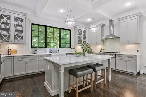 Kitchen - 1712 East Ave, Mclean, VA 22101 photo 7 of 9