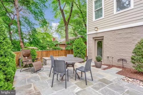 Exterior - 1712 East Ave, Mclean, VA 22101 photo 14 of 23