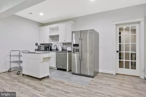 Kitchen - 1712 East Ave, Mclean, VA 22101 photo 8 of 9