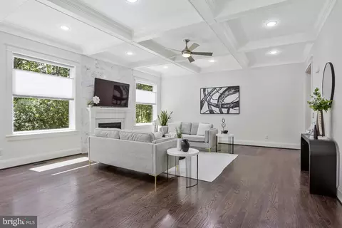 Living - 1712 East Ave, Mclean, VA 22101 photo 1 of 2