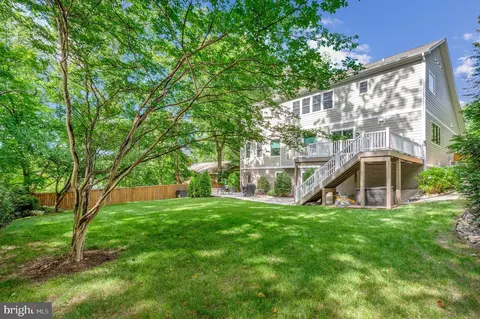 Exterior - 1712 East Ave, Mclean, VA 22101 photo 17 of 23